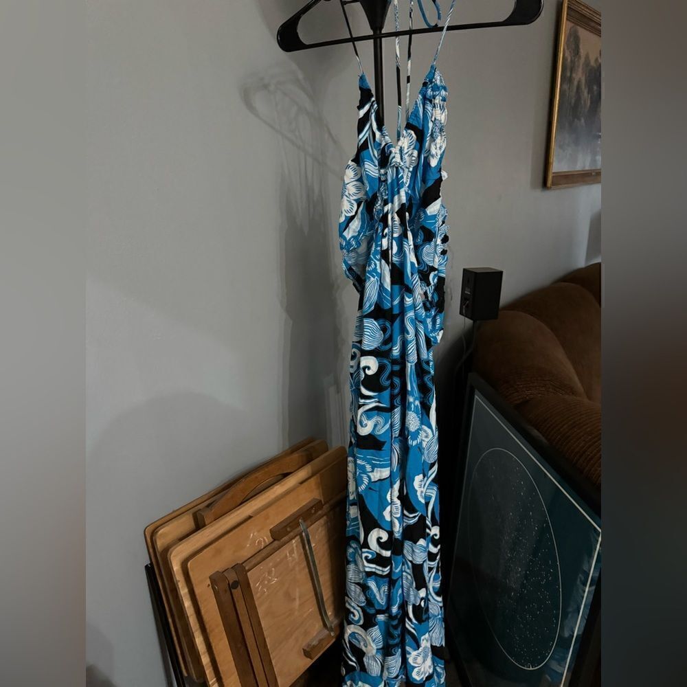 Future Collective Women's Floral Print Strappy Neck Cut Out Dress NWT S - Picture 3 of 5